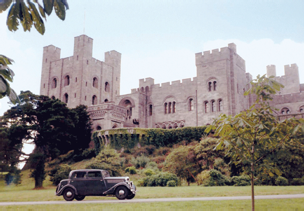 Wales 357a Penrhyne en Berliet 944 en 1990