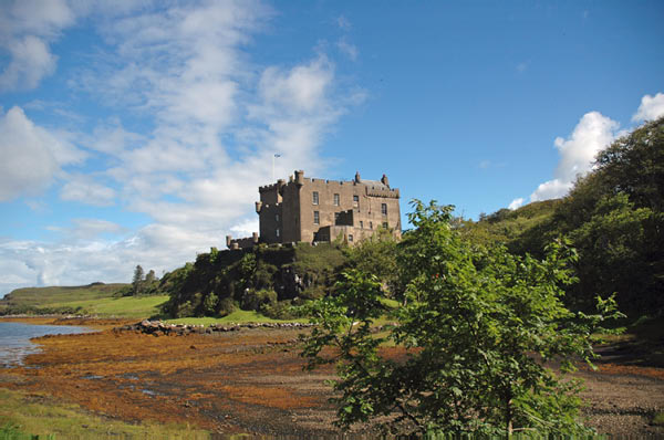 9b Castle Dunvegan of Macleod and garden in Isle of Skye 01  08