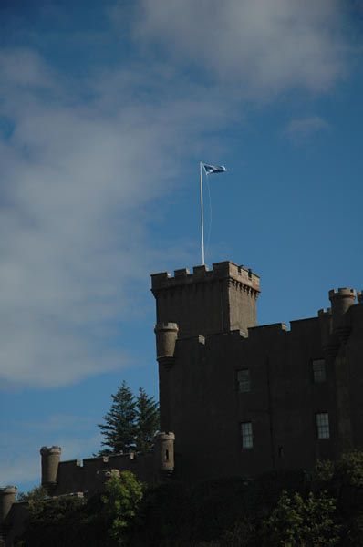 9b Castle Dunvegan of Macleod and garden in Isle of Skye 01  10