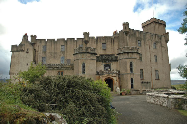 9b Castle Dunvegan of Macleod and garden in Isle of Skye 01  17