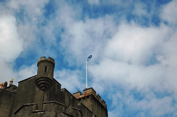 9b Castle Dunvegan of Macleod and garden in Isle of Skye 01  19