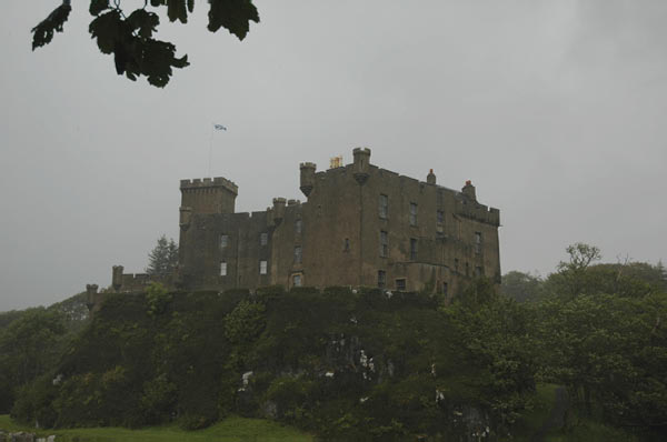 9b Castle Dunvegan of Macleod and garden in Isle of Skye 01  33