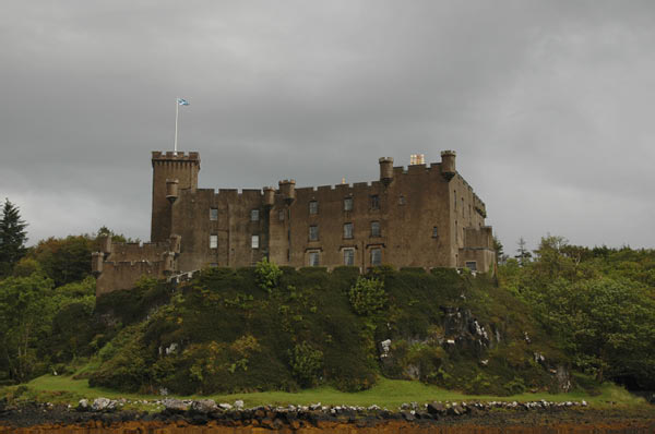 9b Castle Dunvegan of Macleod and garden in Isle of Skye 01  34