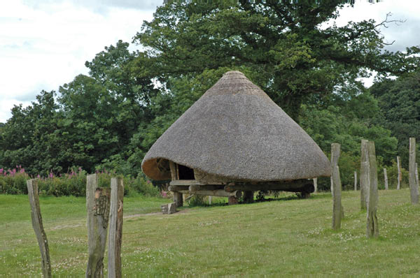 5 Iron Age Fort Castell Hennllys 23