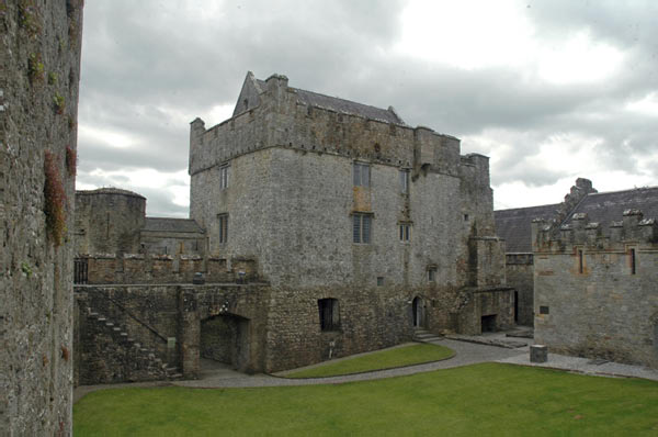 Cahir 1 05