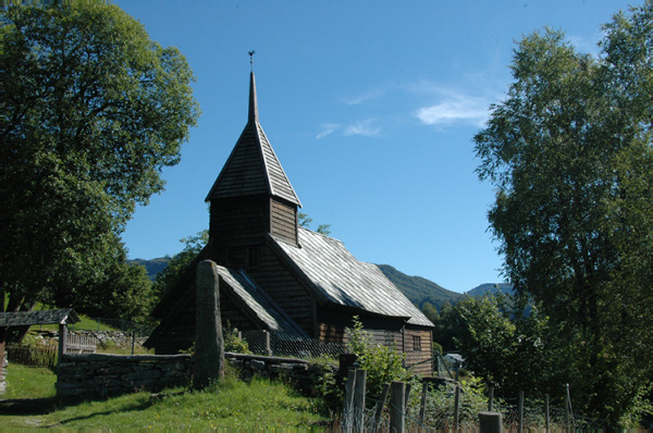 Bergen_to_Larvik 035 Holdhus Kyrkje