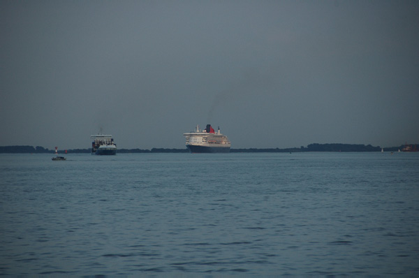 Elbe Queen Mary 2_14