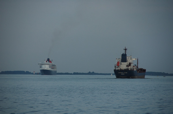 Elbe Queen Mary 2_15