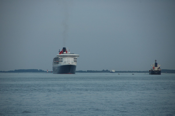 Elbe Queen Mary 2_17