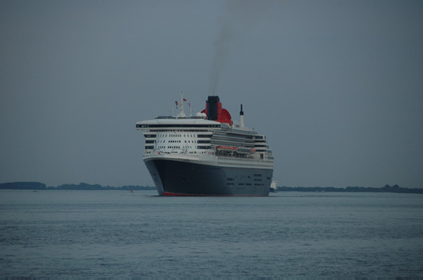 Elbe Queen Mary 2_20