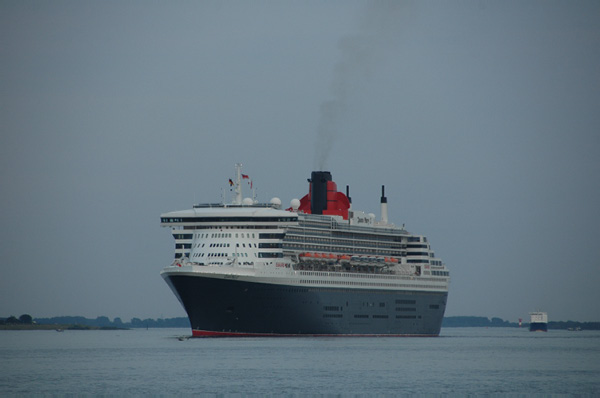 Elbe Queen Mary 2_21