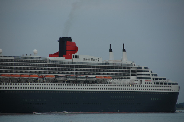 Elbe Queen Mary 2_26