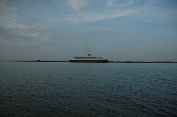 Elbe Queen Mary 2_40