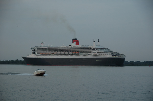 Elbe Queen Mary 2_43