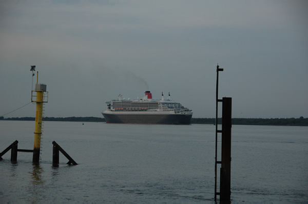 Elbe Queen Mary 2_46